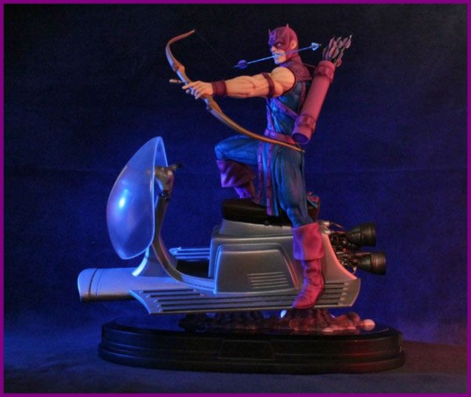 Marvel Statue - Hawkeye on Sky-Cycle Statue - Gentle Giant