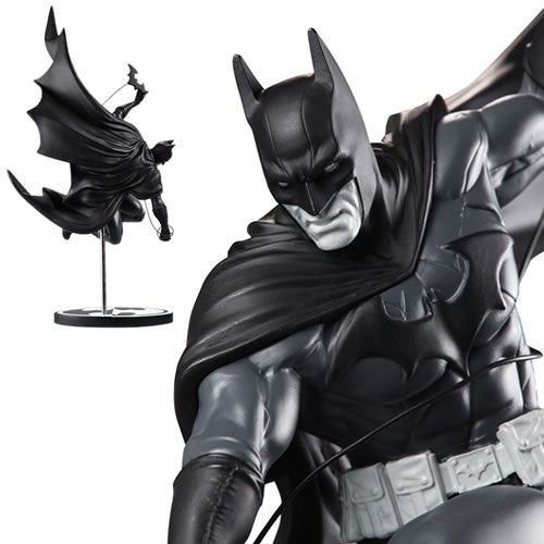 Batman B&W Statues - 1/10 Scale Batman By Inhyuk Lee - DC Direct
